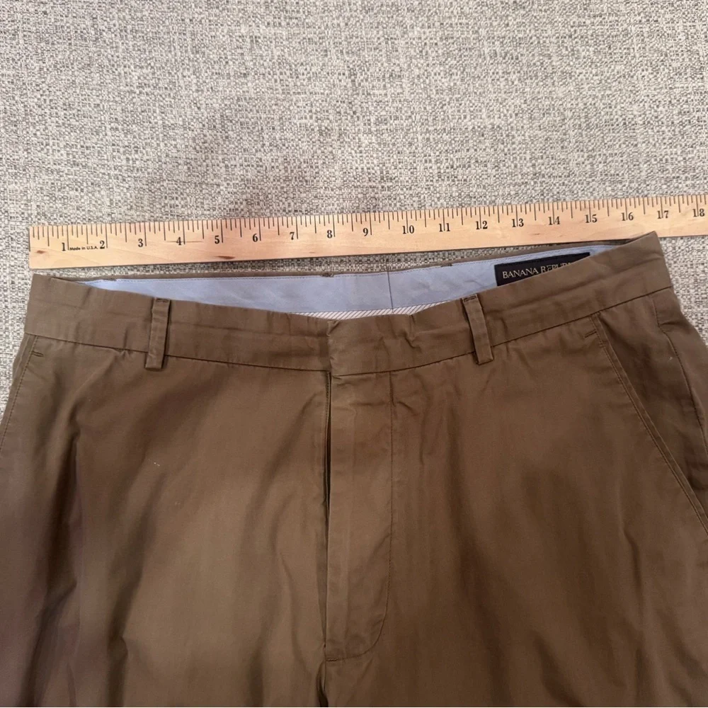 Banana Republic Men’s Khaki Chino Pants Straight Fit Flat Front Sz 34/30